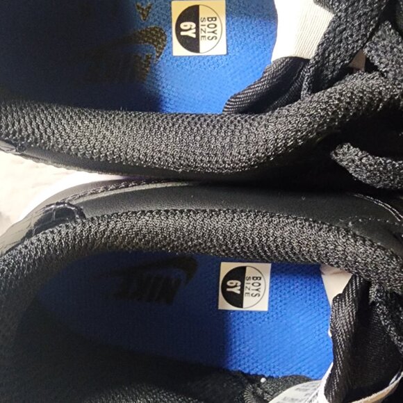 *NEW* Nike Air Force 1's Youth 6 - Picture 8 of 10